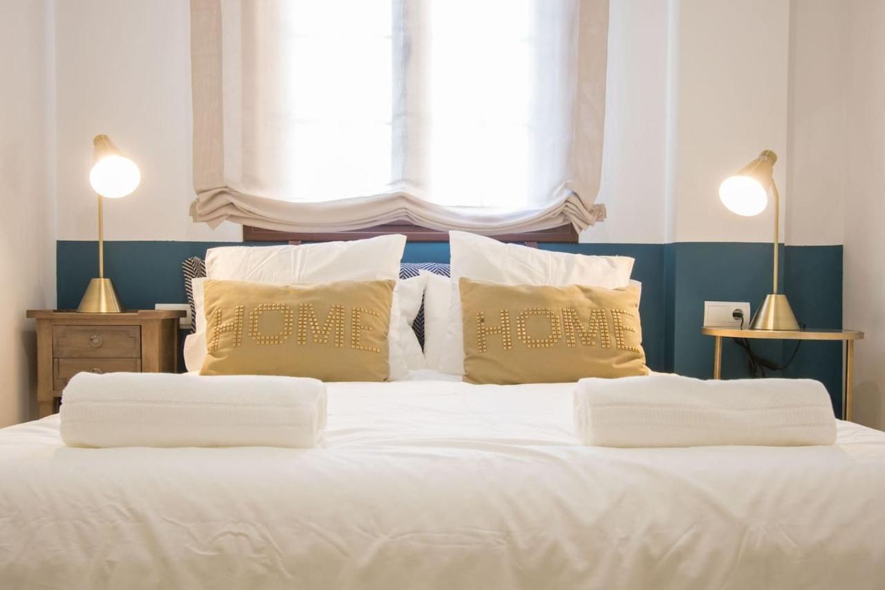 Luis Rey Central Suite By Valcambre Sevilla Bagian luar foto